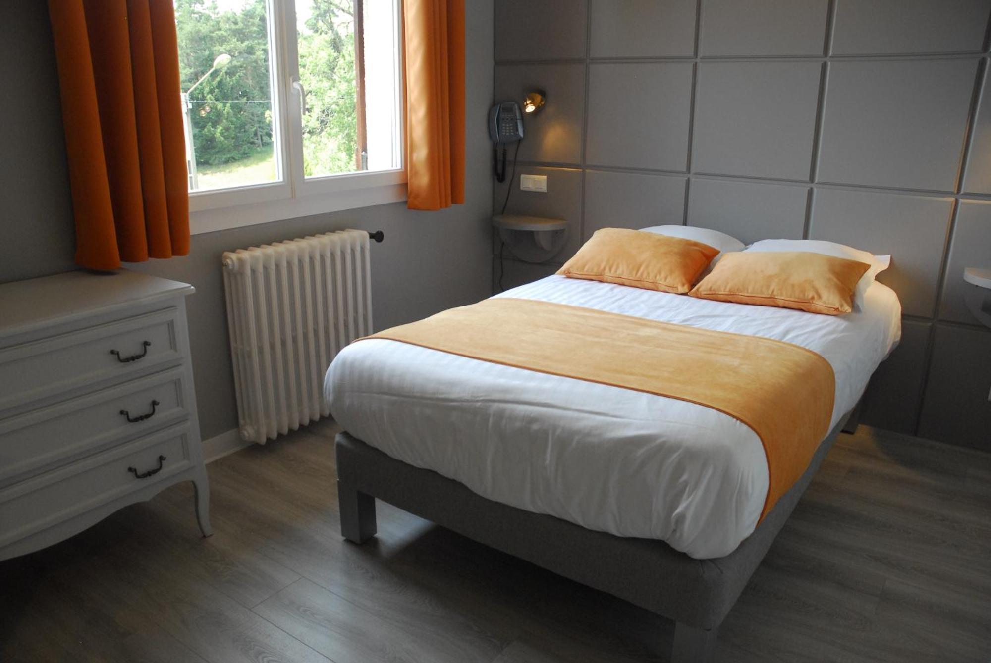 Logis Hotel Le Relais Du Bois Vialotte Шамбон-сюр-Линьон Экстерьер фото