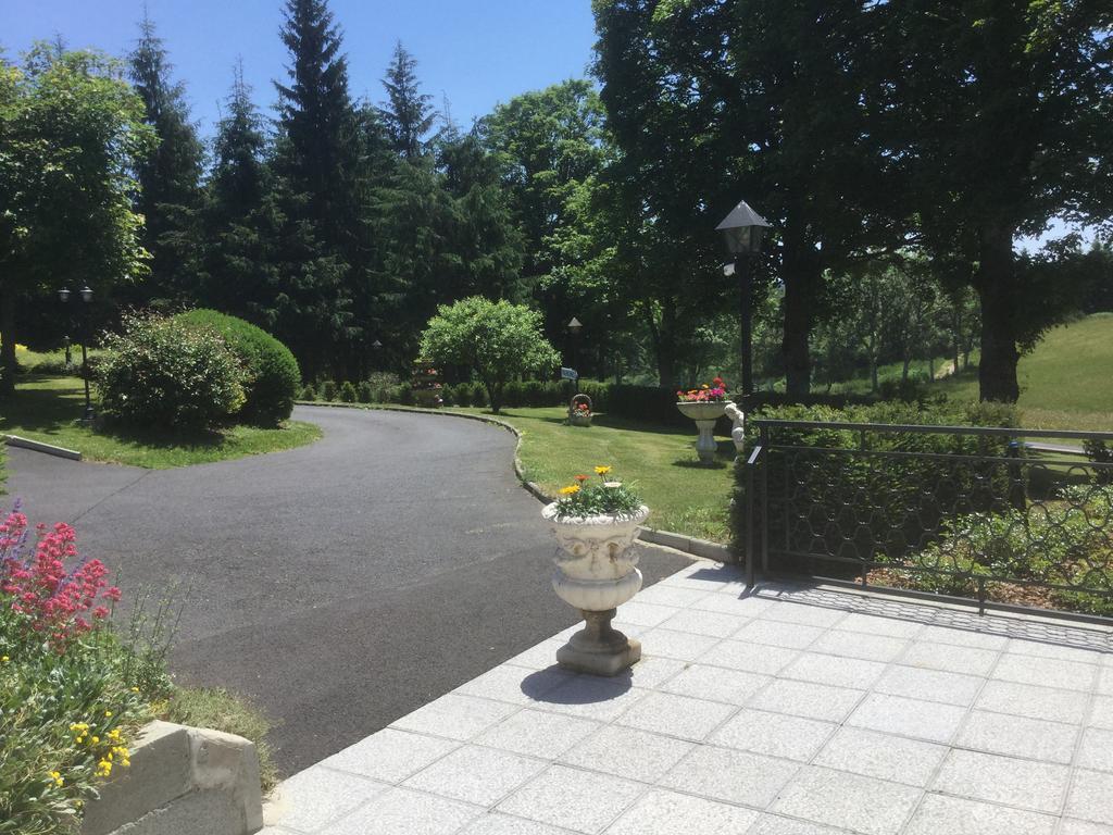 Logis Hotel Le Relais Du Bois Vialotte Шамбон-сюр-Линьон Экстерьер фото